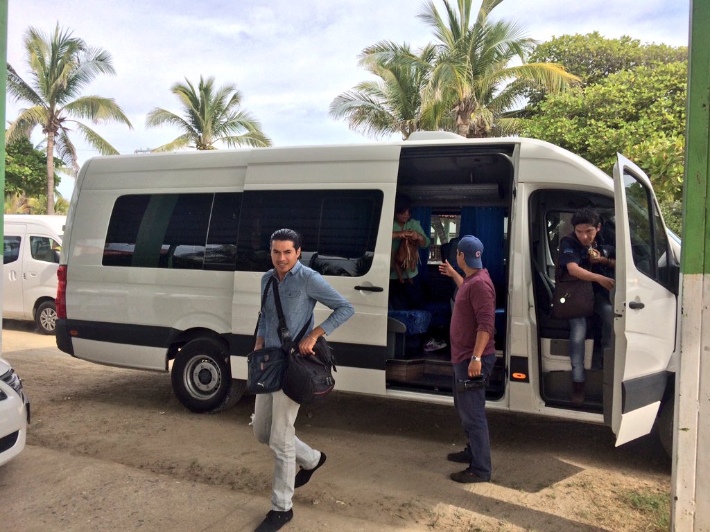 irving_lopez's tweet photo. Hoy me tocó atender y dirigir a mis compañeros de los medios de comunicación. ¡Gracias! @Acapulco_Pro #Acapulco. https://t.co/DItk9BLcHe