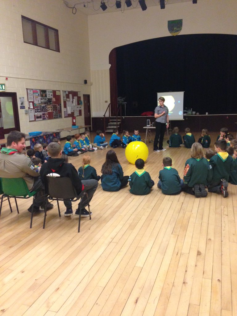 Raksharimmer's tweet photo. @astro_timpeake @Space_Station space ambassador Jo teaching us about space @kewstokescouts https://t.co/KAe6BWZqYy