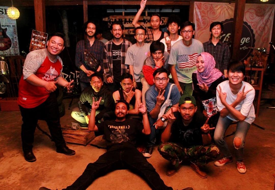 chikal__'s tweet photo. Garage wood party. .. https://t.co/uyRKxYDneH