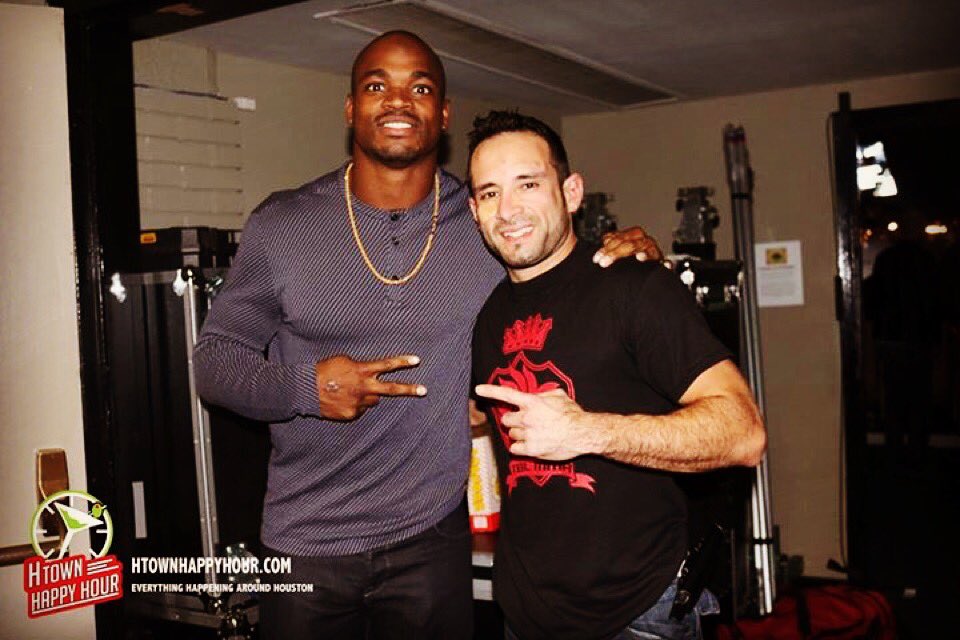 htownhh's tweet image. .@Trudachamp kicking it with .@AdrianPeterson at the .@legacyfighting 50th Fight Anniversary. #Houston #TX #mma #UFC