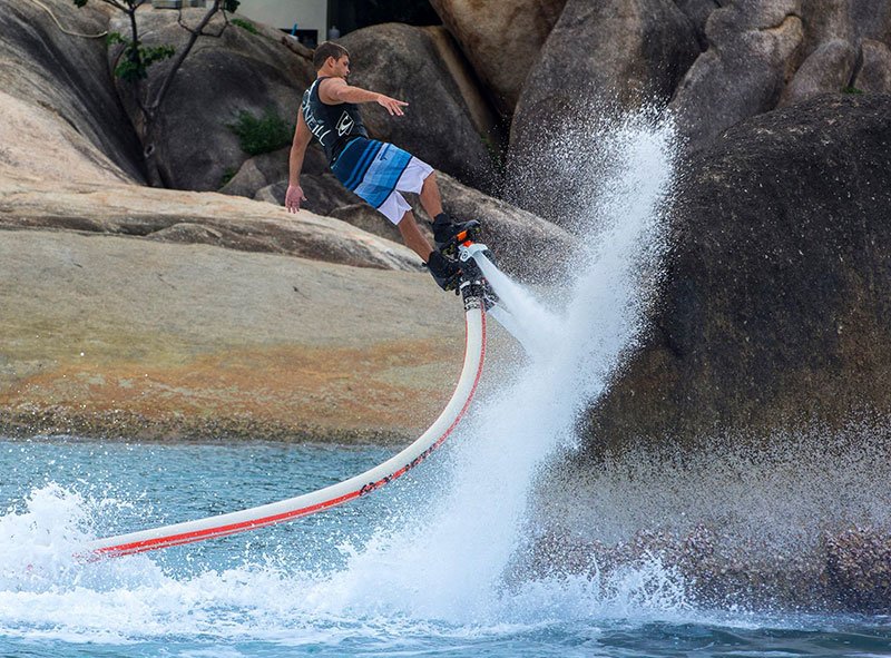 FlyGuyBen's tweet photo. #IllNeverBeTooOldTo #fly #benmerrell #hydroflight #jetblade #Thailand #water #extremewatersports #actionsports https://t.co/QL5hhsKBC8