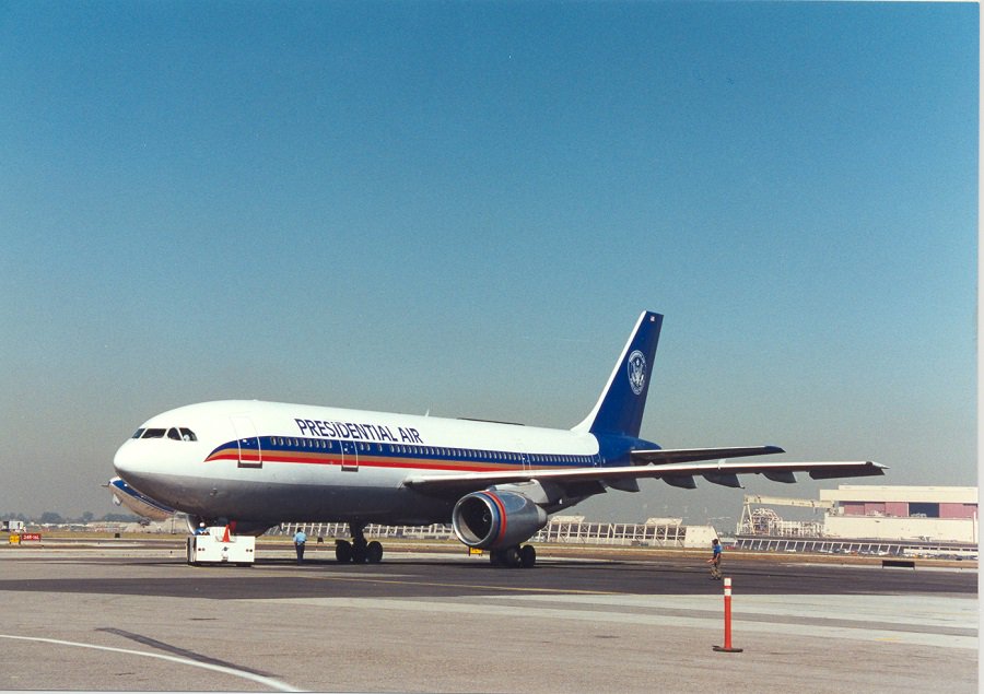 Long Beach Airport On Twitter Throwback To Based Throwback To Long Beach Based Presidential Air Flying Houston And Atlanta From 1995 1996 Avgeek Tbtpic Twitter Fxyuc29rhy