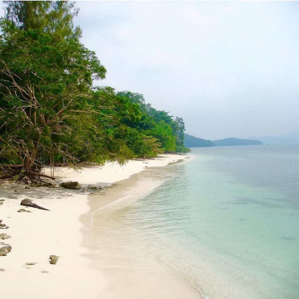 jilbar's tweet photo. #throwbackthursday #beautifulbeaches #malaysia #langkawi

#luxurytravel #travelgram #insta… https://t.co/9w08d3ex7Q https://t.co/FHwSNMyhOL