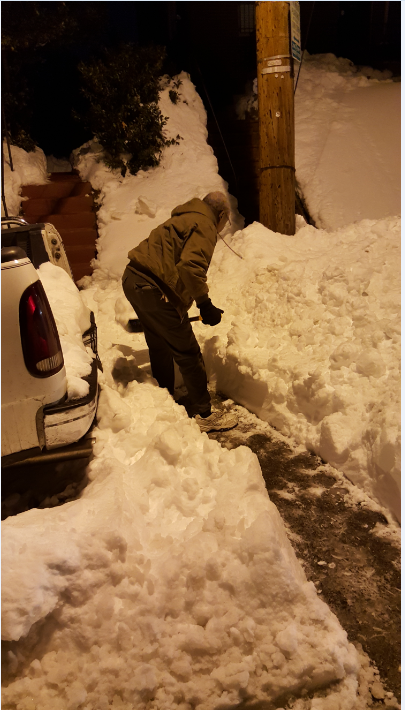 ServeDC's tweet photo. Need volunteer to shovel curb to sidewalk mountain of snow for 95 yr old for MetroAccess pick up Call 202-727-7925 https://t.co/gbU6HcLmG8