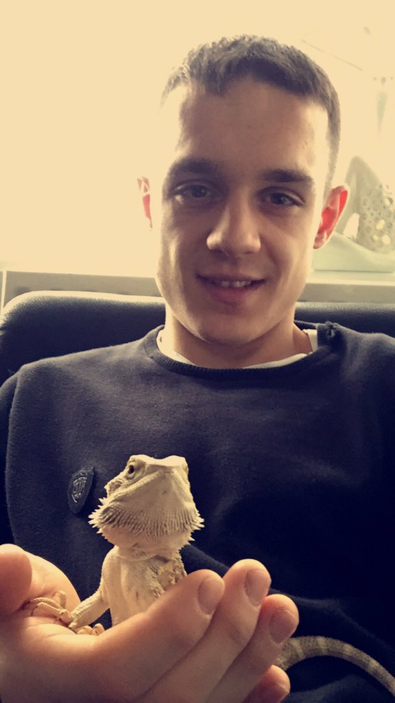 CoreyLRidgeway's tweet image. Chilling with the dragon..