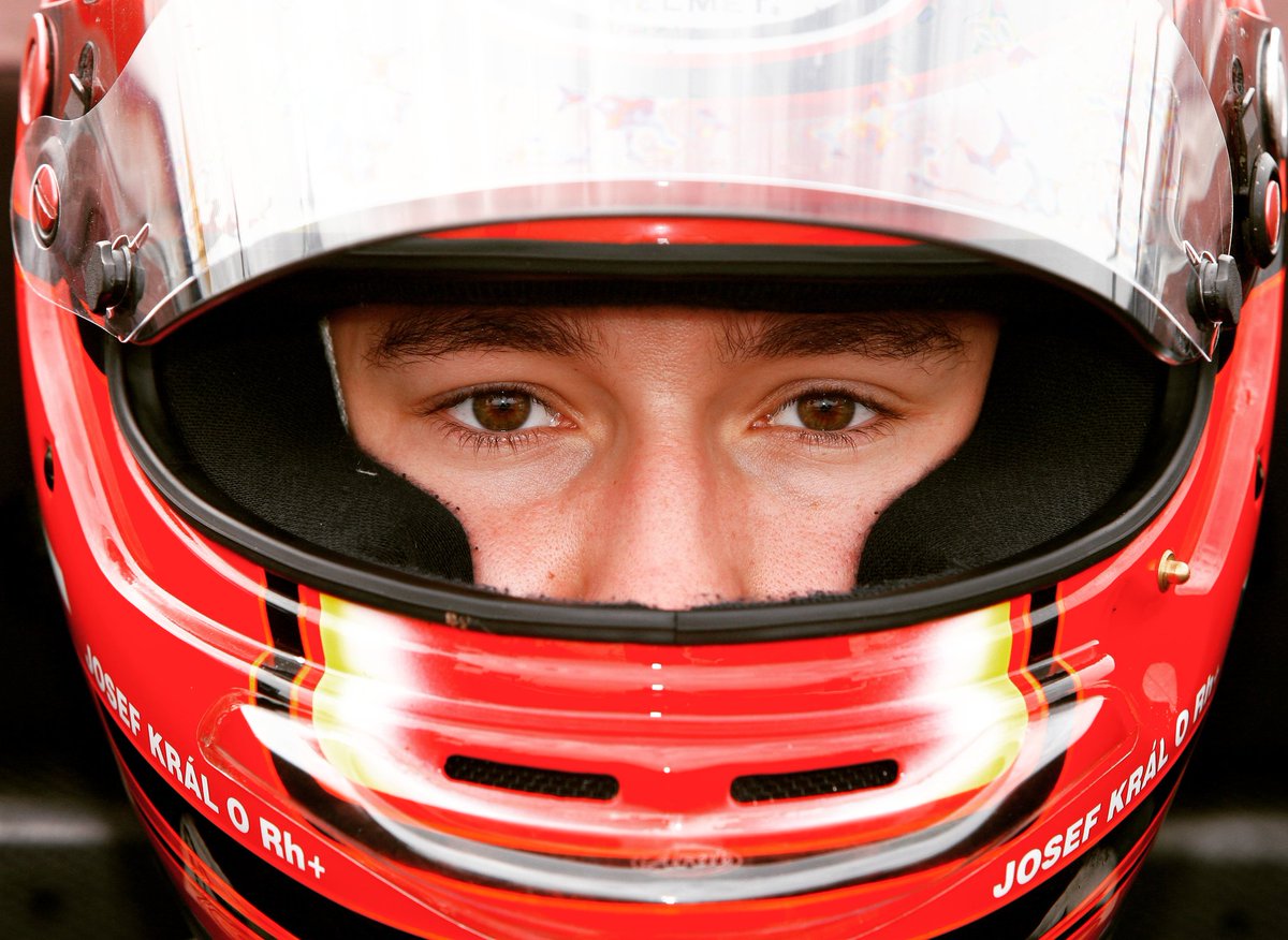 JosefKral's tweet photo. #tbt #2007 #fbmw #UK #raikkonenrobertsonracing #formulabmw #formula #bmw https://t.co/GRbroDZSlp