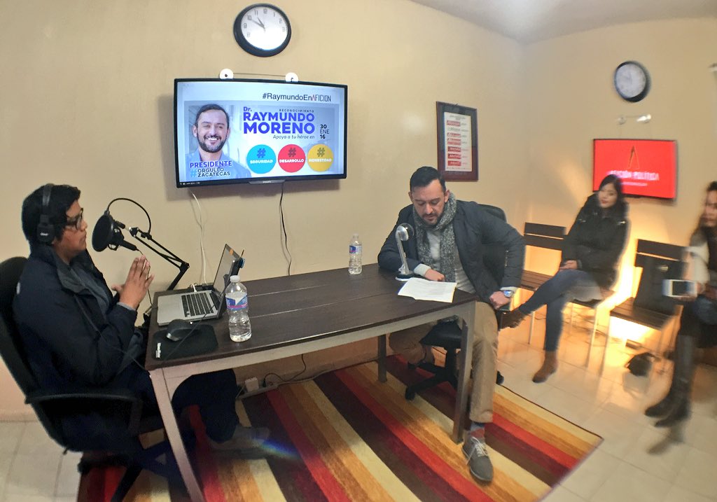 Aficion_Irvin's tweet photo. Gracias a @RayMoreno1 por la entrevista a Afición Política, la pueden escuchar en https://t.co/8TnLBsBQmC https://t.co/b3Ttawucba