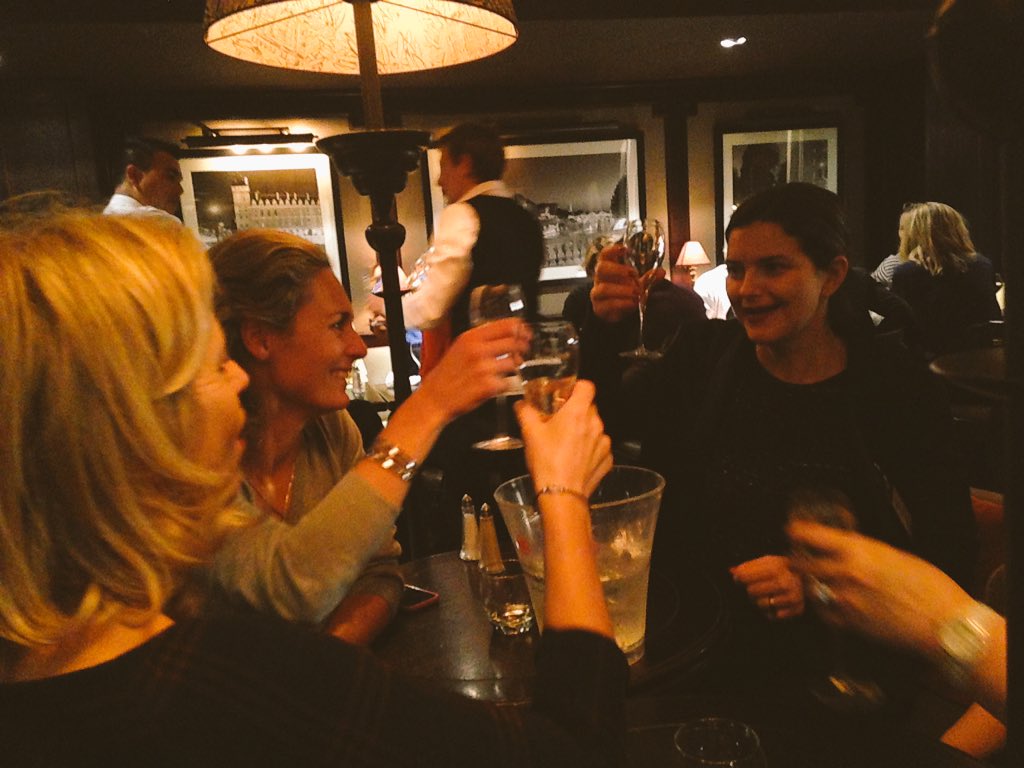 PinkInnov's tweet photo. Soirée d'anniversaire #PinkInnov : Champagne et networking 🍸🎉 https://t.co/EMTKxCO4HH