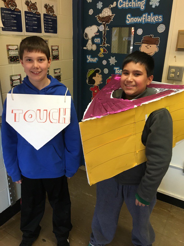 wilsonelem5's tweet photo. Touch base and a piece of cake... Perfect way to end Dress like an Idiom Day! #WeAreFHSD #teamKFo https://t.co/dN2sRgrWe7