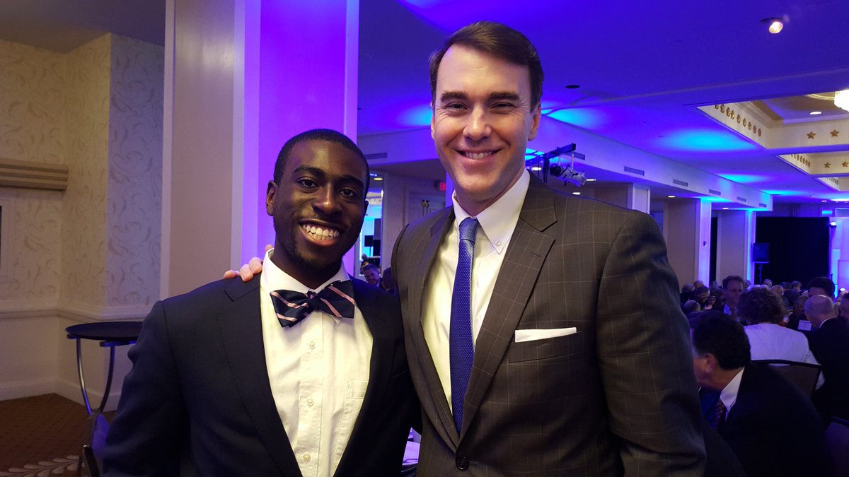 ASPinWashDC's tweet photo. Lovely evening celebrating 40 years of @CCCUtweets!
ASP-Gordon student @Farnz_ndNoblez with @GordonPres Dr. Lindsay. https://t.co/4zyxOoxq2u