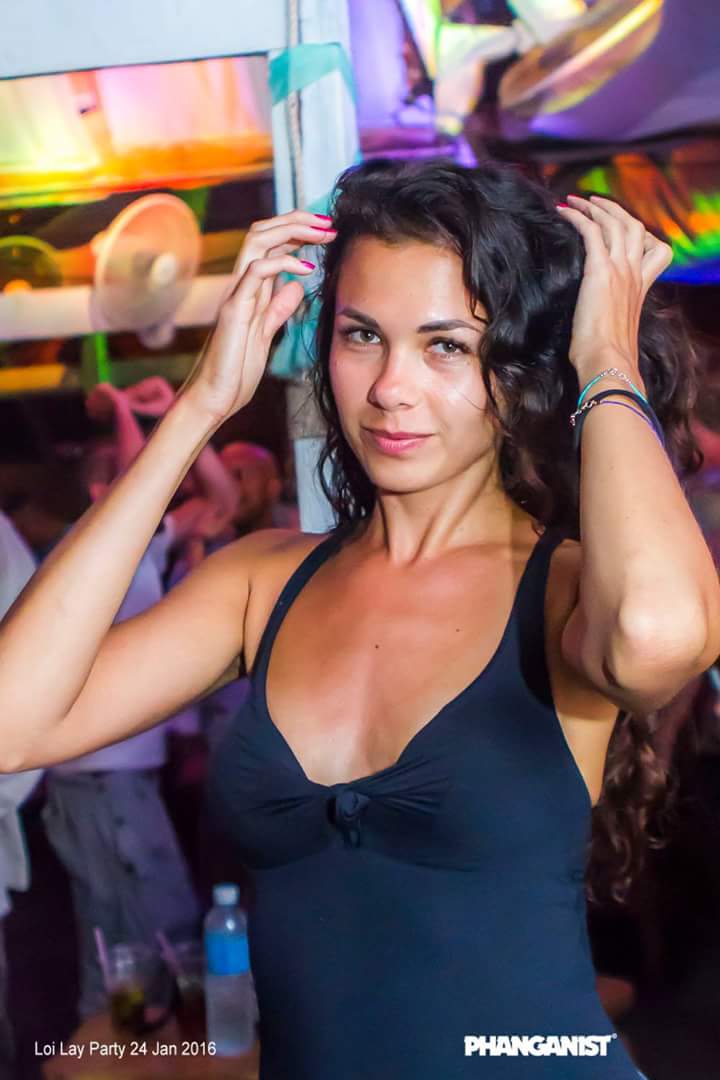 _Phangan's tweet photo. Loi Lay Floating bar party. 📷Full album @ https://t.co/CnzfWndR7Y 📷 #loilay #boat #party #phanganist #kohphangan https://t.co/YKWosY4s7o