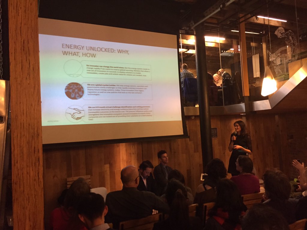 tempusenergy's tweet photo. 'Energy customers need innovation, #DSR to unlock value + capacity on grid; cut CO2' @energyunlocked #hubclimatetalk https://t.co/bmJyGikZyY