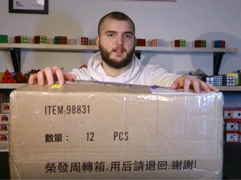 CubossSE's tweet photo. Jag gör en #unboxing på över 1000 kuber - Cuboss behind the scenes https://t.co/Z4SopqjelN #Rubikskub #ehandel https://t.co/ph8nxrDGuo