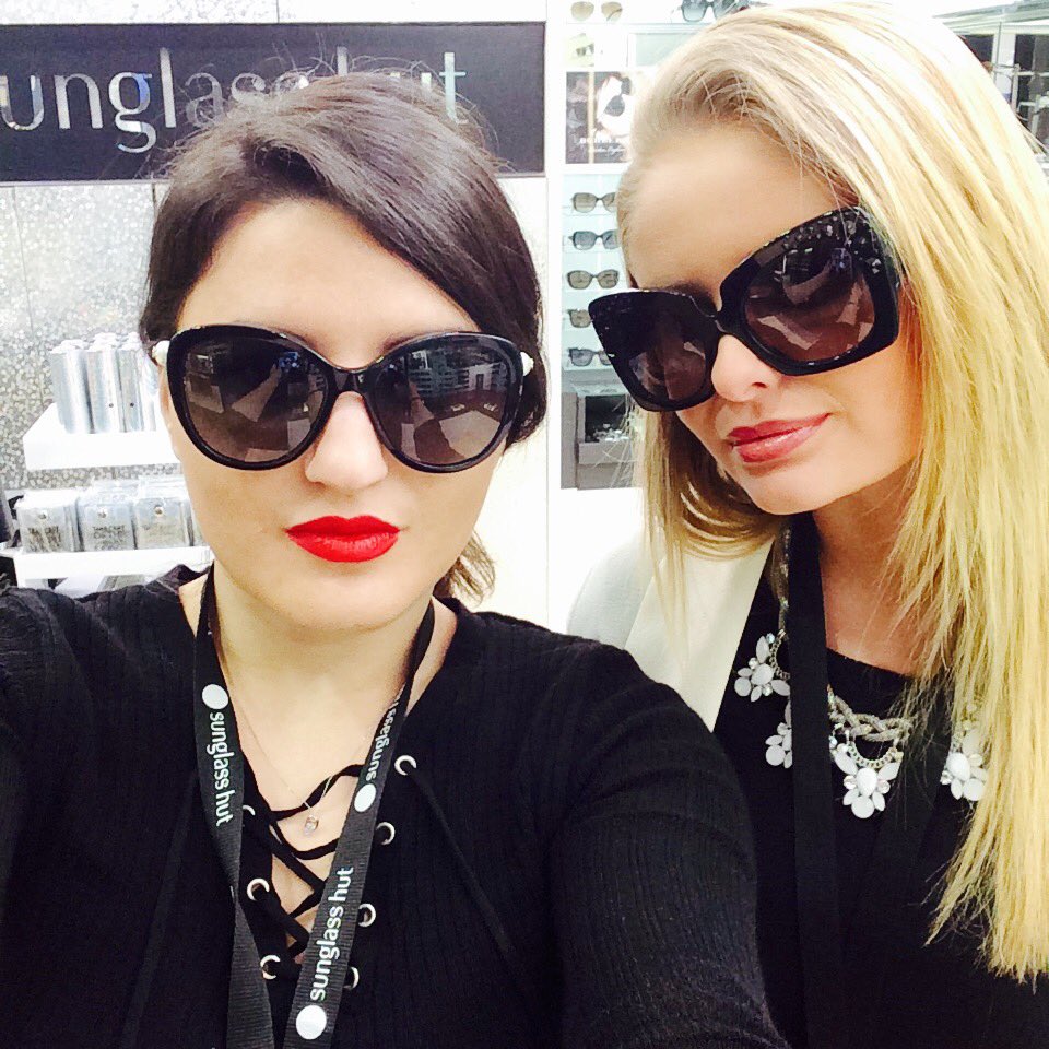 piercestokes1's tweet photo. VERSACE &amp; CHANEL VIBES❤️😍 #teambluewater #teambEAST @WarronBarrett @HawkinsSarita @LUXclusives @LUXDOITUK ✌️❤️ https://t.co/70OoXiBksl