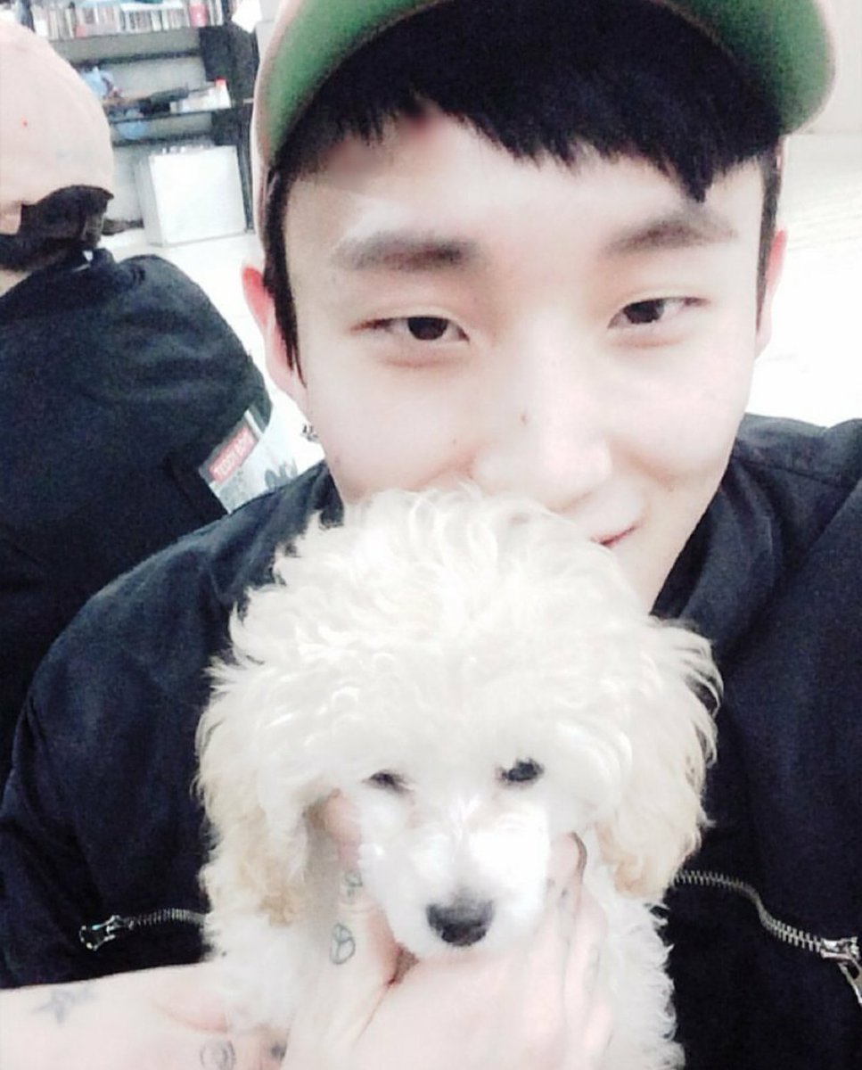 baptrans's tweet photo. [TRANS] 160129 - Jongup - Instagram
#Pyuri
trans cr; nicole @ baptrans ; take out with full credit https://t.co/S1GKLJFglP