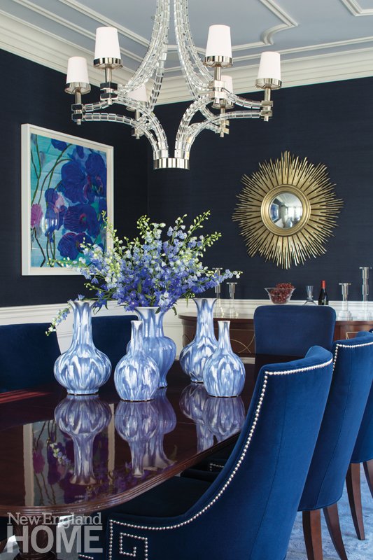 NEHomeMagazine's tweet photo. Stunning blue dining room designed by Michelle Morgan Harrison. @HickoryChairCo #NeStyle #NEHome https://t.co/wIiEUaoqAd