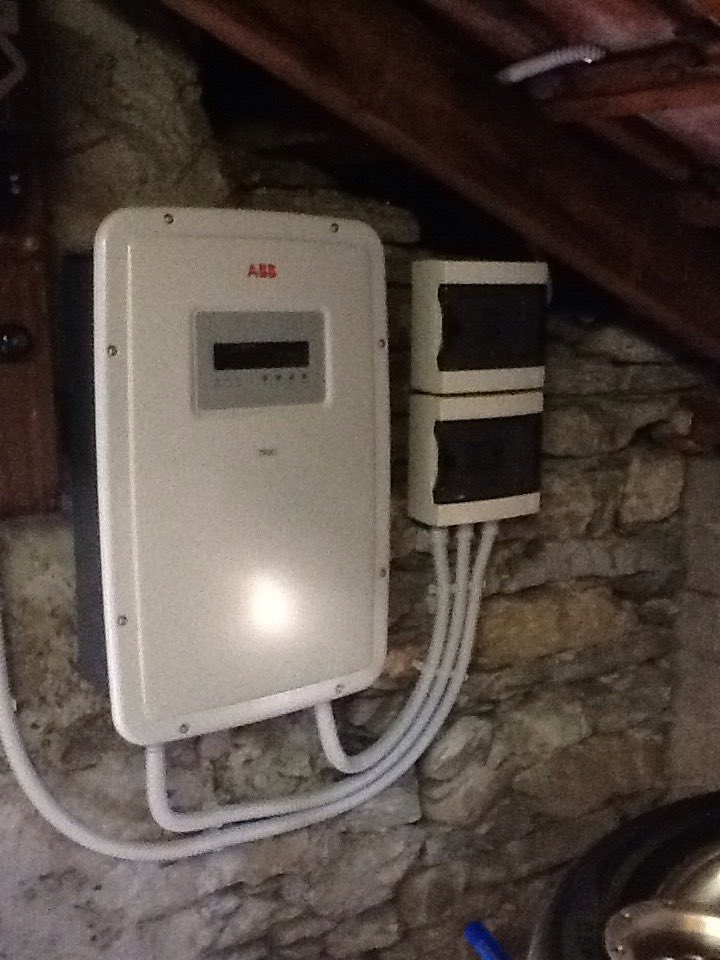 maluxsa's tweet photo. #Google #maluxsa #malux #Lugano #swiss #cerrano #energy #energygreen #maluxgroup #fotovoltaico #cantonticino #abb https://t.co/WyOzc3rcMe