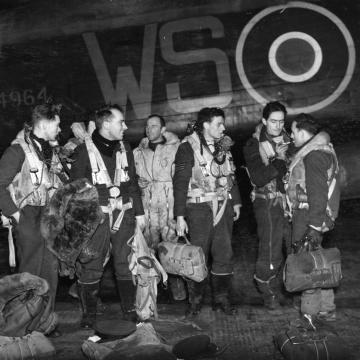 classicwarbirds's tweet photo. Preserving the stories of the Second World War's most important missions. https://t.co/3dx6FV0T5R https://t.co/v2qejjT2Un