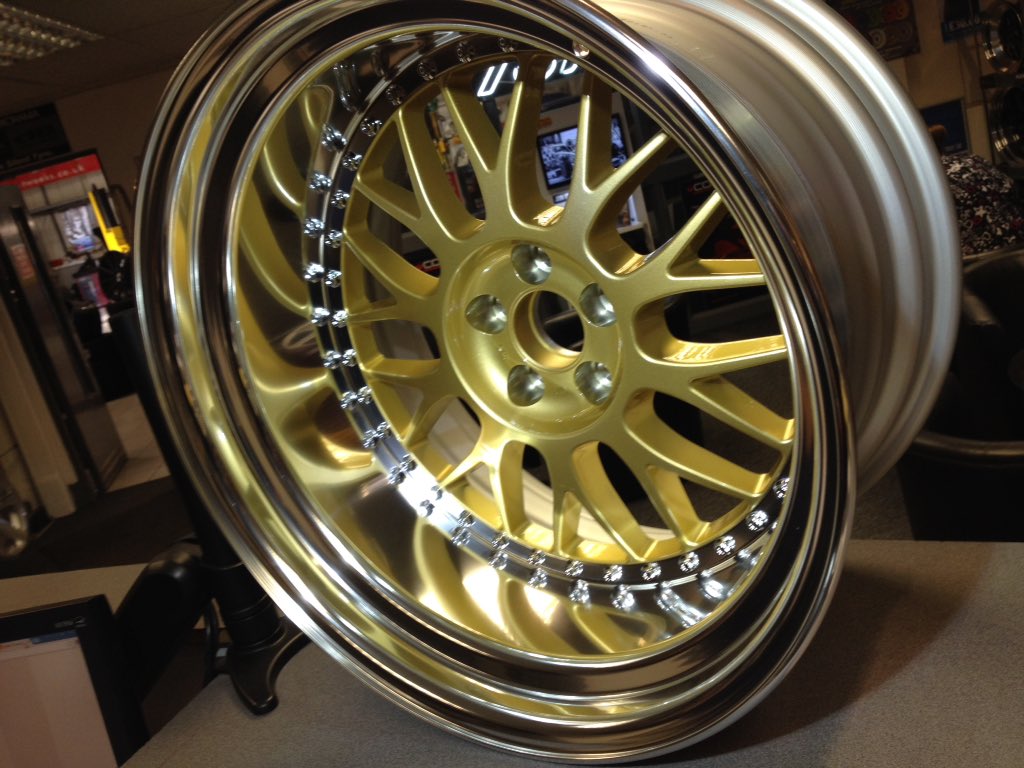 priestjones's tweet photo. Anyone for some Works 3piece wheels? ET-46 Fitting soon. Can't wait https://t.co/I5pQiFLe7K