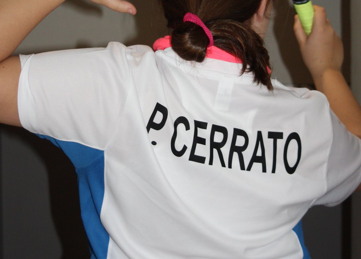 Paula Cerrato representando en Bádminton al IES Domenico Scarlatti en los Campeonatos Escolares Comunidad de Madrid