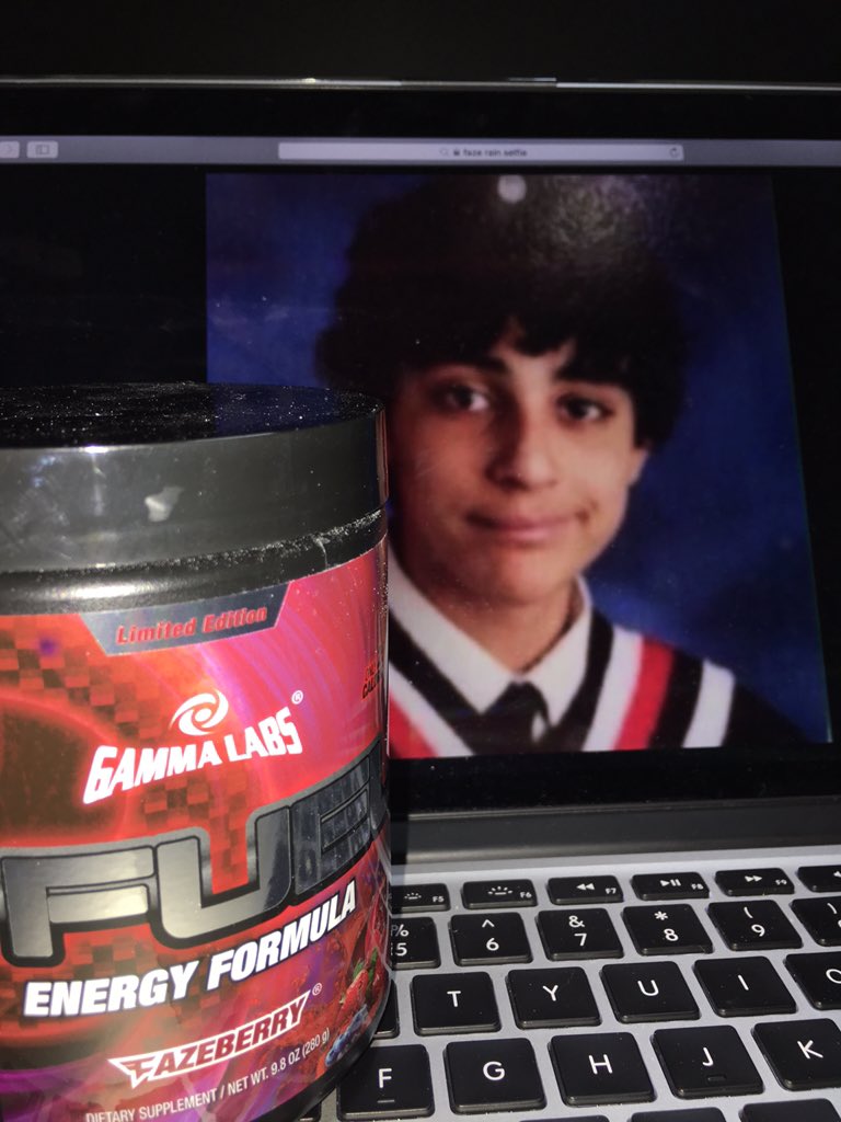 _Lezine's tweet photo. @FaZe_Rain what do you think of this #usecoderain #rainqna https://t.co/1Sin9impLk