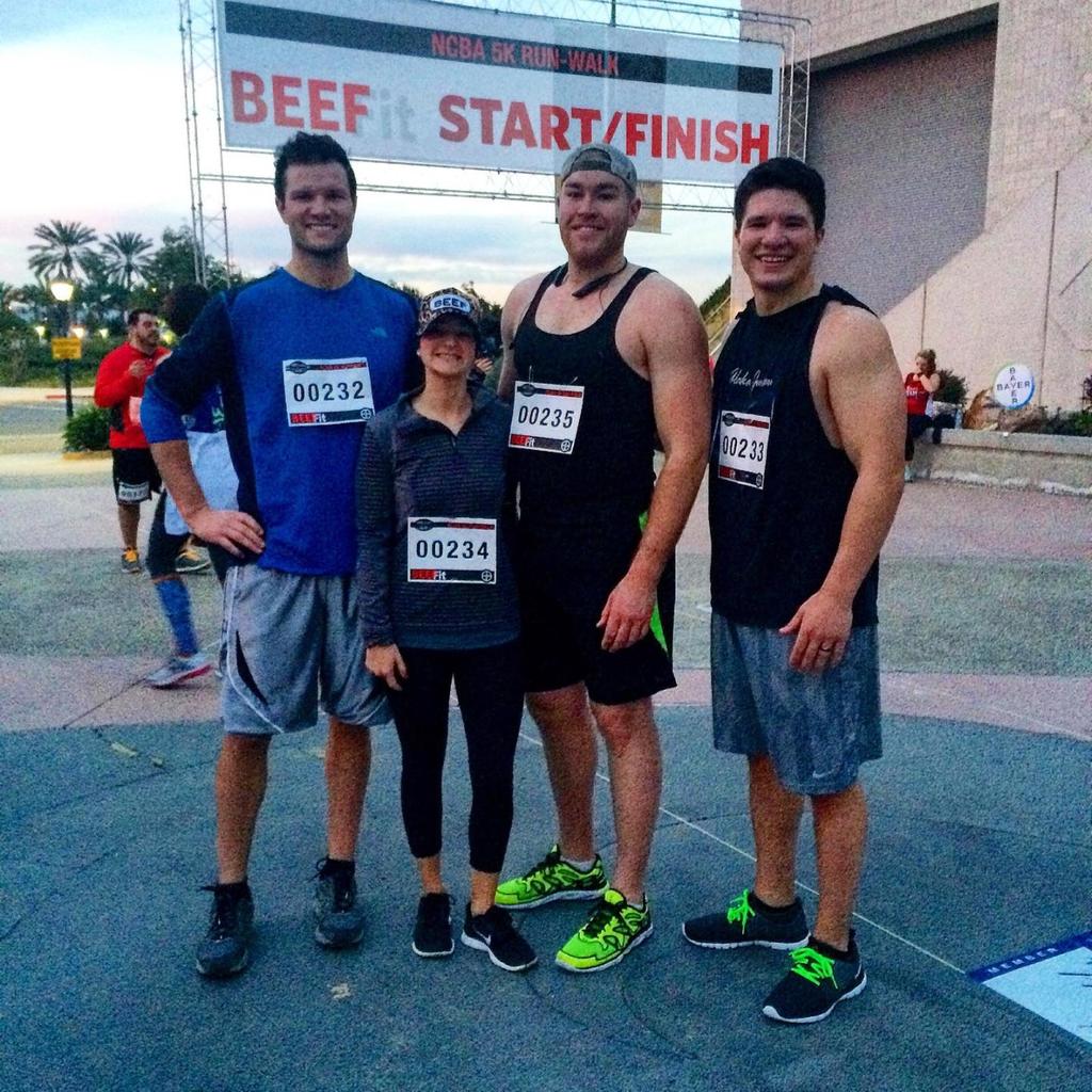 ENDOVAC's tweet image. Endovac-Beef team going strong at the #NCBA16 5K this morning. Stop and see them at Booth 3533 #beefmeet