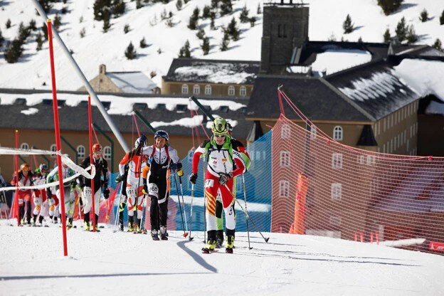 Els esquiadors <a href="/pererullan/">Pere Rullan</a> i <a href="/Cometi/">Anna Comet i Pascua</a> ja estan inscrits a la #Crononuria I tu? goo.gl/qjzMII #skimofeec