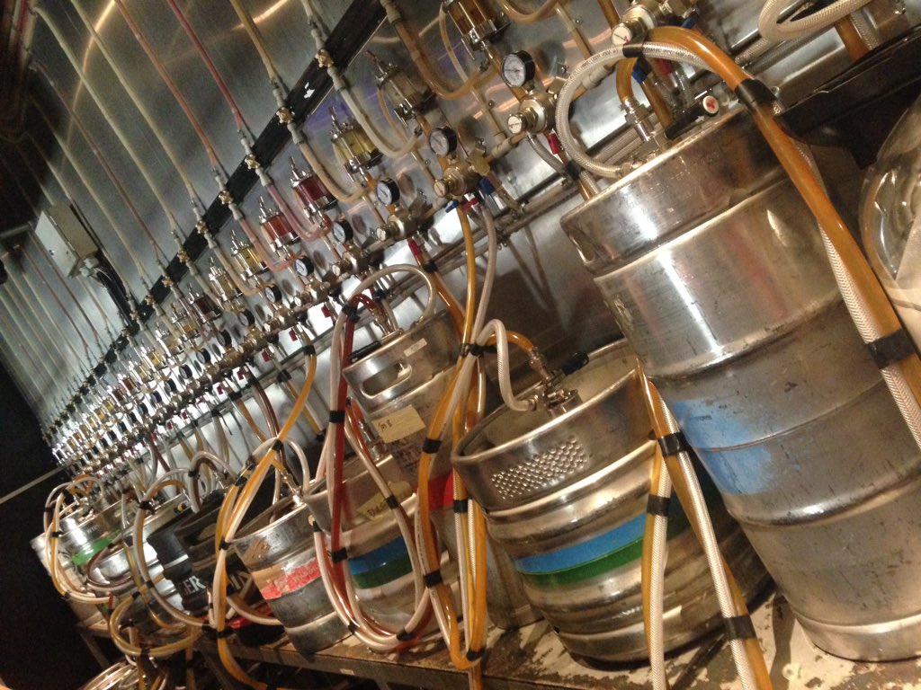 CTV_CAMILLA's tweet image. Intense meeting of #yyc media minds as we dig into lunch @CRAFTbeermarket and sip/tour/sip/chew/sip #yycbrewtours