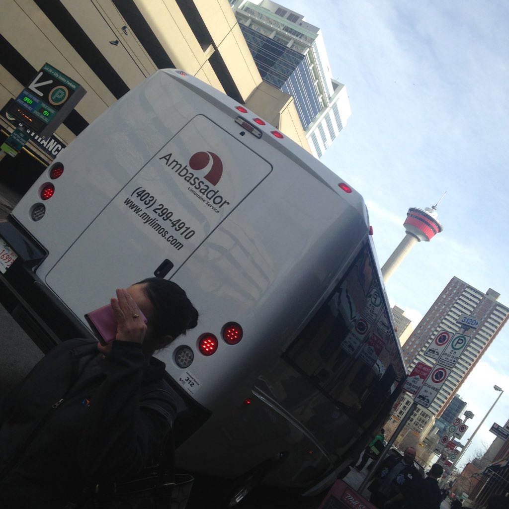 CTV_CAMILLA's tweet image. Intense meeting of #yyc media minds as we dig into lunch @CRAFTbeermarket and sip/tour/sip/chew/sip #yycbrewtours