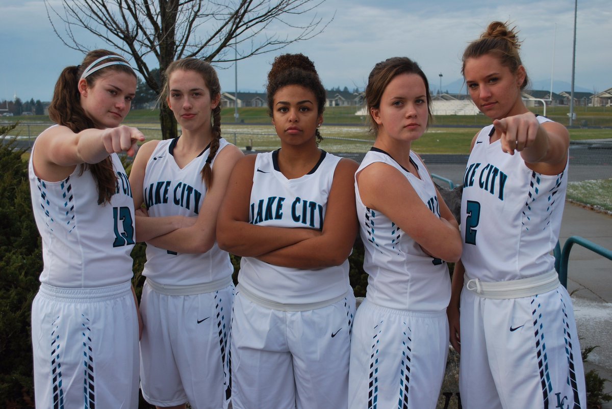 LCHSUnited's tweet photo. Tomorrow is SENIOR Night and X The Text! Come support both teams at 5:30 and 7pm! Wear NAVY! #LCHSUnited #XTheText https://t.co/eTdaC1Qd4R