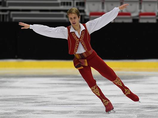 ari_dell's tweet photo. I'm all for trying out original costumes, but #Brezina is taking it too far... #worstdressed #ECBratislava https://t.co/O0H2TJZheq