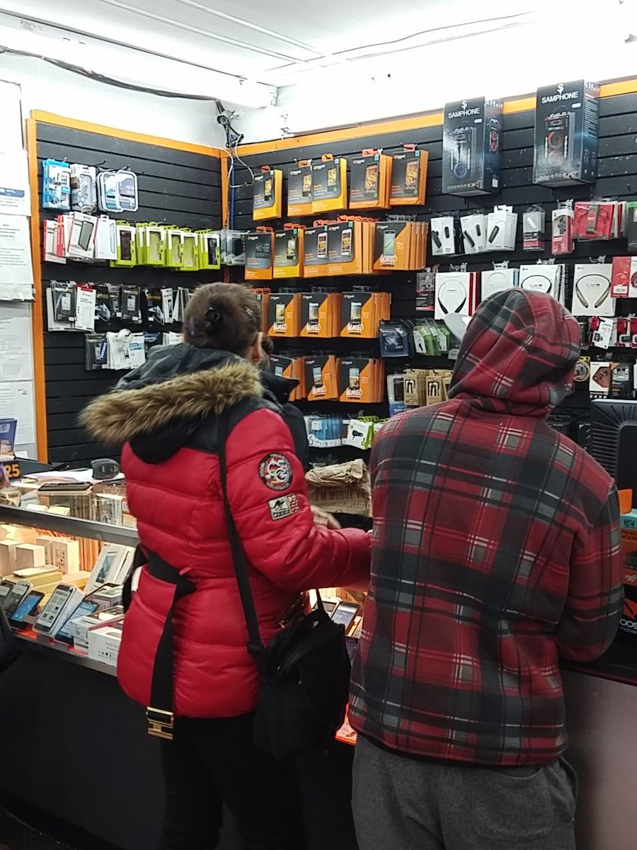 Chris_AWI's tweet photo. #boostdealz Quick Cellular taking advantage of our new promos @AWI_Tom @jtdarden @Wads20 https://t.co/vCagFAgxRr