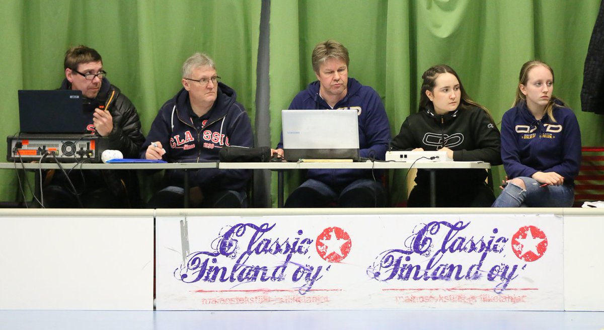 esa_takalo's tweet photo. Kuvia: A-tytöt @ClassicTSM - @AdalensIF 
https://t.co/oOfrb1WuT9
#salibandy @paakallofi @scclassic https://t.co/nUYAuIuOax