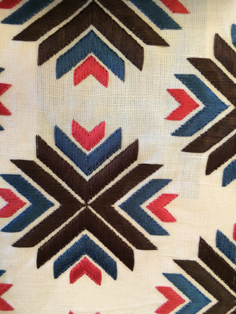 HouseRulesDS's tweet photo. Love these new @Kravet fabrics😍 #yourstyleisourstyle https://t.co/PcqDdOTVIi