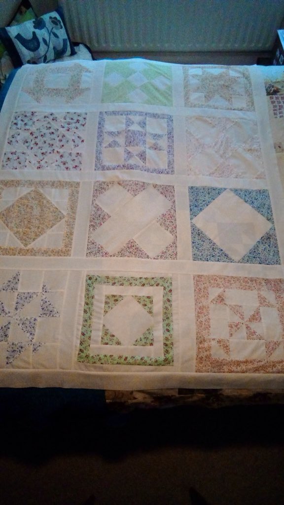 stashandpatch's tweet image. Sandra has done a great job putting the blocks together 😃 #dearjanequilt @craftcottonco @sezpayne