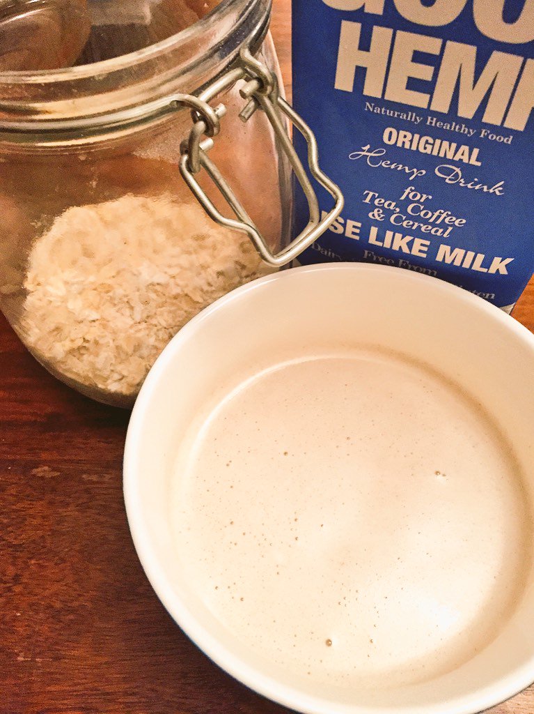 RejuveMe's tweet photo. #hemp milk with oats, almond butter &amp; coconut butter warm drink #plantbased #omega #dairyfree #glutenfree 💚💚 https://t.co/V2u00kAgvI
