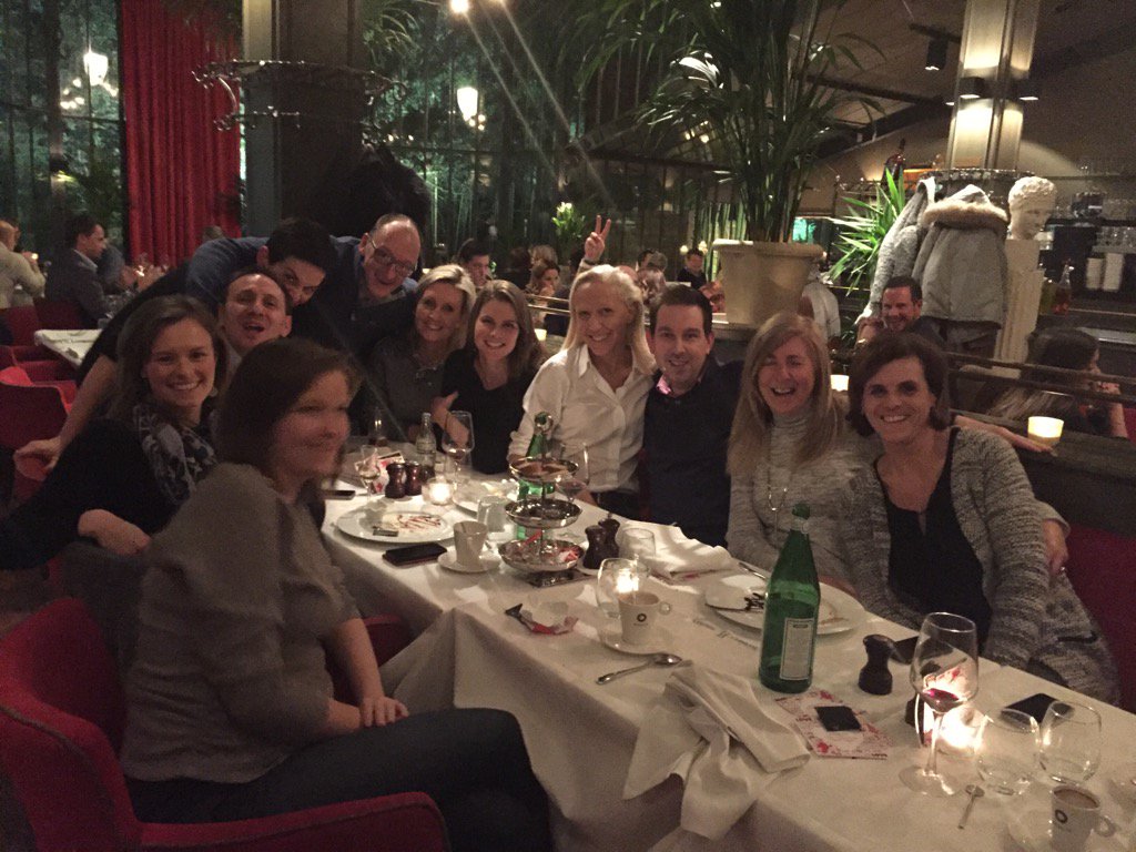 patriciageerae1's tweet photo. Afscheidsdiner van @Paolinoke uit family dream team Dermo #WorkHardPlayHard @OmegaPharma_BE https://t.co/ow2UyeOiCj