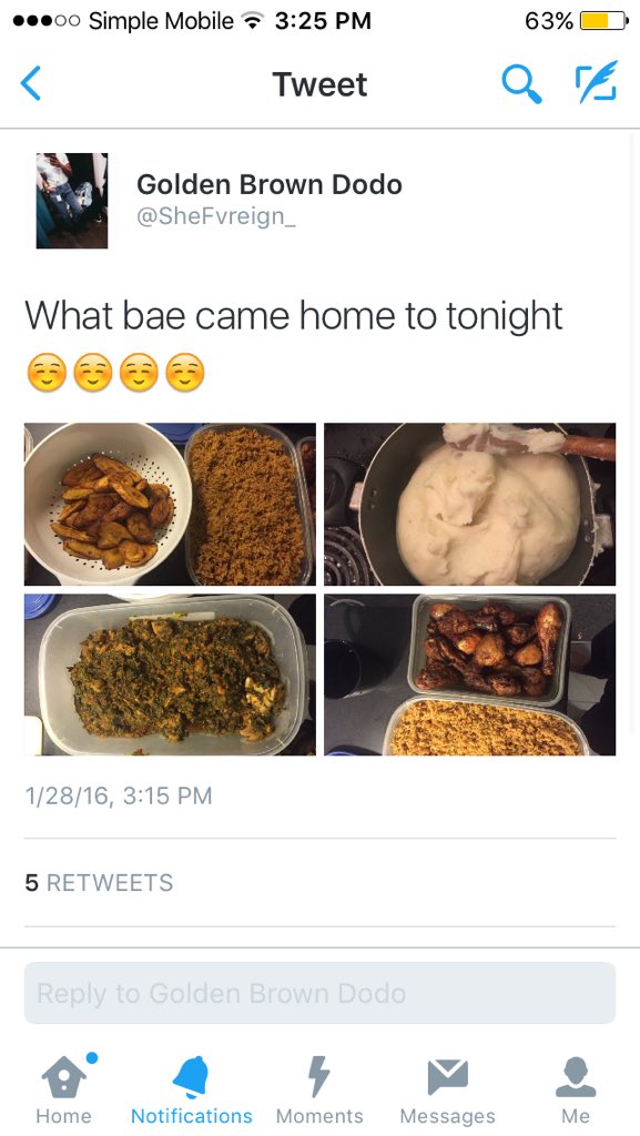 Chidinma_xo's tweet photo. How many people cooked this food pls? https://t.co/dzXkCfkLyx