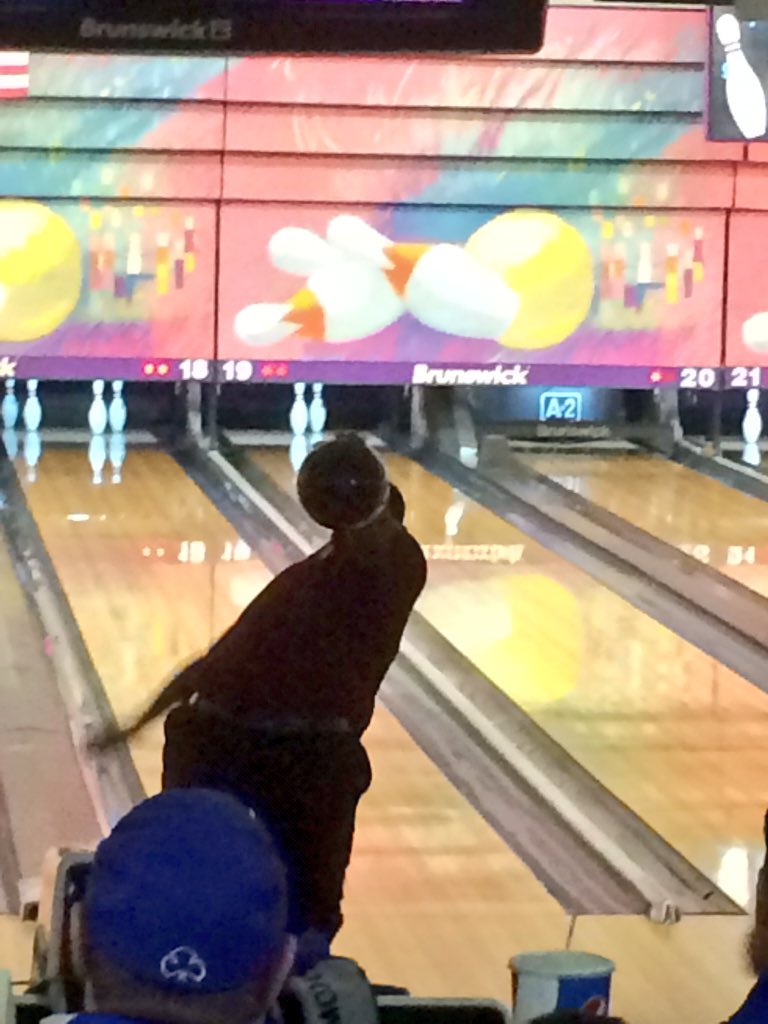 DavidsonEnglish's tweet photo. Cheering on JV and Varsity at my first bowling event! #FillTheBowlOne #GoCubs
π―π
πΎπ³ https://t.co/QT2kewK9EG