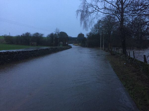 TheYorksTimes's tweet photo. Be #floodaware - Yorkshire residents urged to sign up for alerts. 

Find out more:

https://t.co/ZtSeLsc3ek https://t.co/DwyVtnlMr4