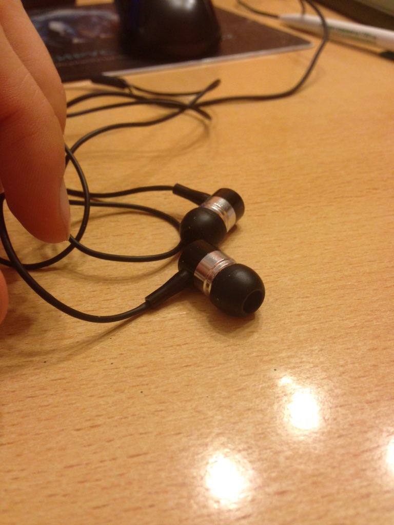 Troublemaker tweet media