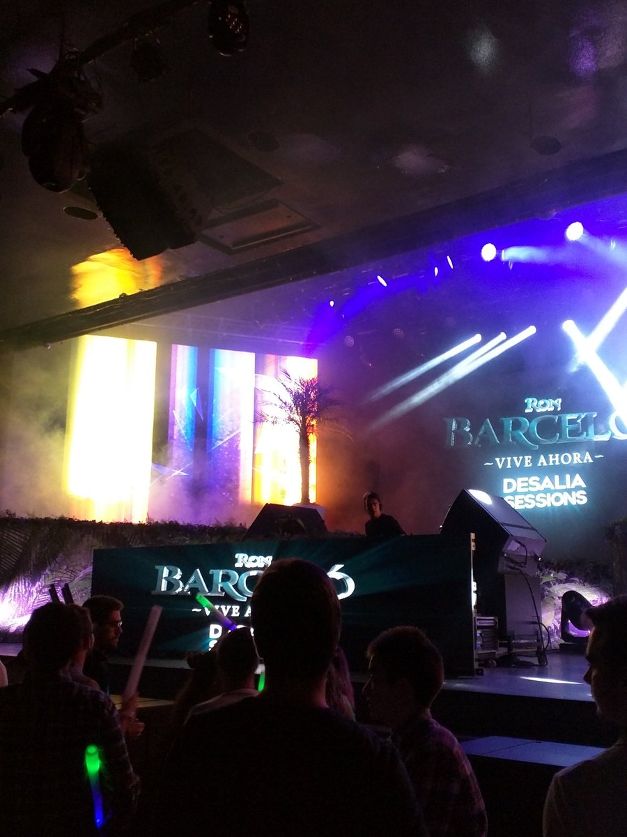 #viveahoradesaliasession <a href="/DesaliaMusic/">Desalia Music</a> que grandes