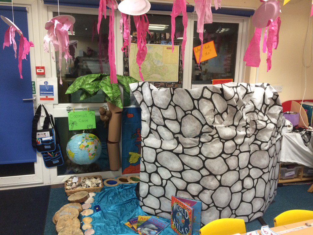 NFinnimore's tweet photo. So excited about my explorers cave! Roll on mark making! #EYtalking #earlyyears #reception https://t.co/5oUz9vl9Ul