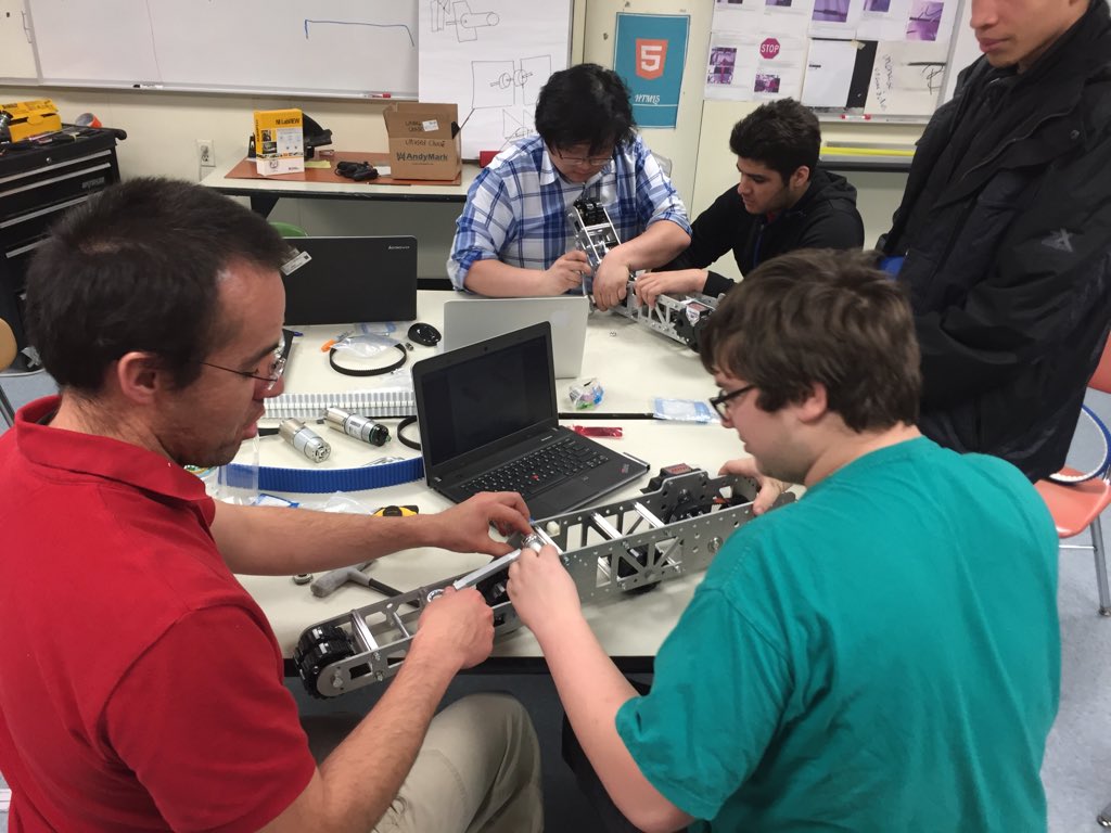 TheEnglishHS's tweet photo. #ehsrobotics burning the midnight oil to get bit ready in time for @FIRSTweets competition. https://t.co/PlghVFl4m9