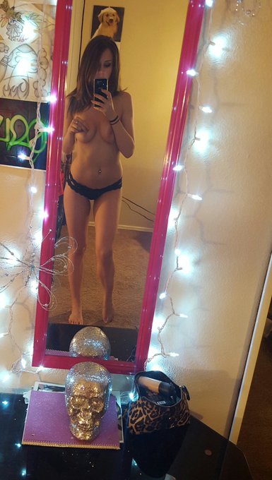 About to make a custom video!! you can order one here https://t.co/tFJ4VS5MKT or set up a Skype date<a href="/tag/thongthursday"class="tags"><span>#thongthursday</span></a>