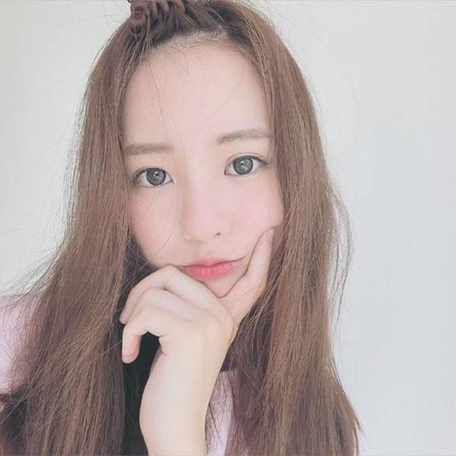 SistaCafePage's tweet photo. 5 คอนแทคเลนส์ เพิ่มความแบ๊ว จาก โต๊ะเครื่องแป้ง #Pantip 😚 https://t.co/ijyj1jizXc #SistaCafe #ของดีบอกต่อ #น่ารัก https://t.co/KgUaO6CZ0w