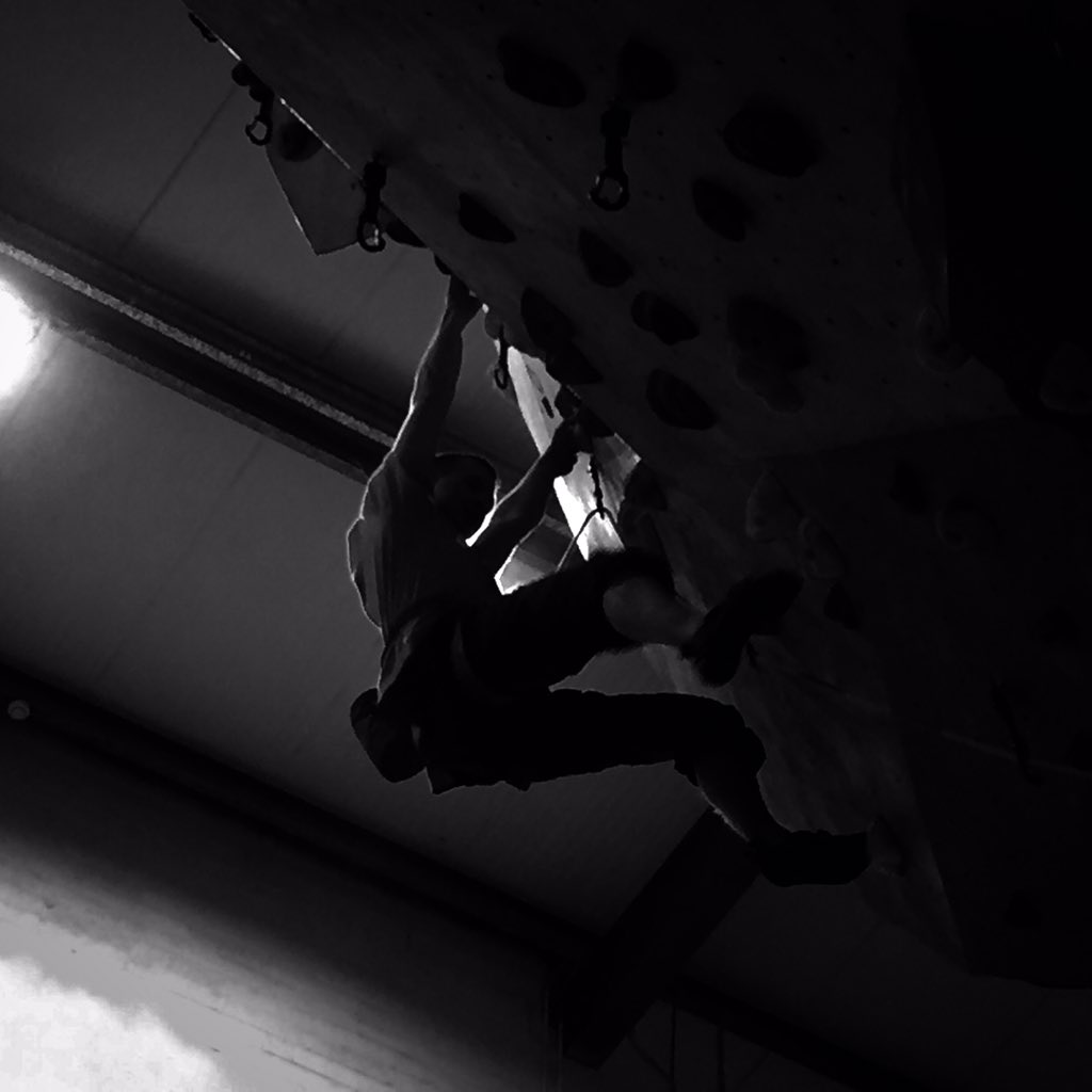 thechalkbag1's tweet photo. A pic of my climbing buddy Cian who's off the the big wall #ElCapitan in March. #beast #climbhard #awesomewalls https://t.co/4zWDt5QmXt
