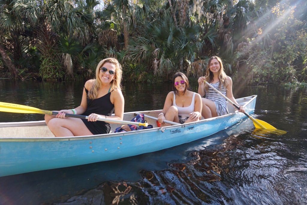 bdev__'s tweet photo. #ScrantonWinter @univofscranton NYC trip to Havas and canoeing in Orlando https://t.co/xhqI2nzah7