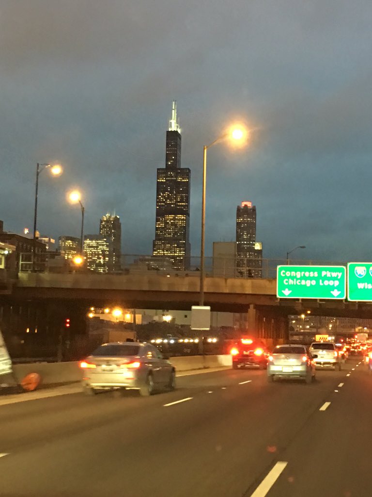 SiliconeTech's tweet image. Just driving through Chicago and very hungry anyone interested in grabbing a bite?