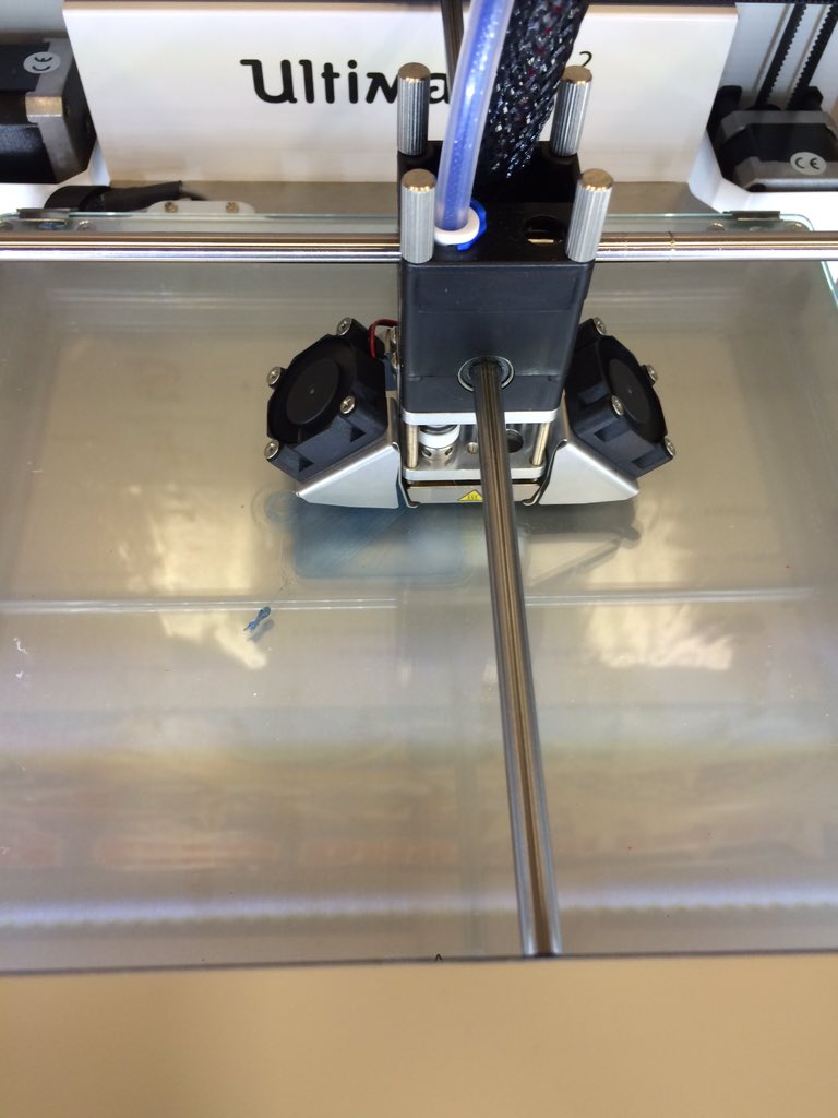 AliefScience's tweet photo. We love showing off our #3dprinter! #aliefsciencefair https://t.co/Oz5BfQpikT